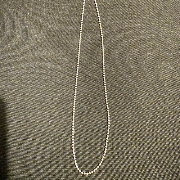 Jewelry - Elegant Silver Beaded Necklace
